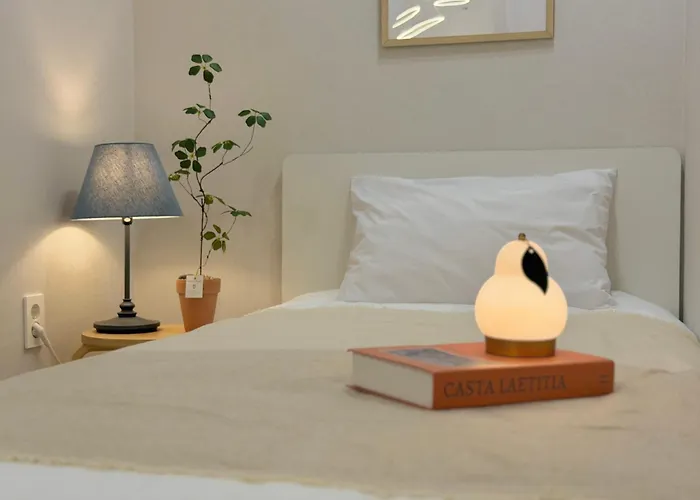 Hongdae Lovely 2room House * 首爾