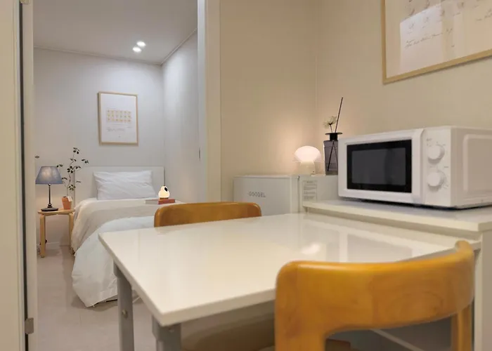 Hongdae Lovely 2room House * 首爾